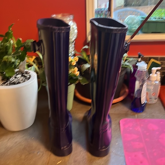 When’s size 7 Hunter boot - Picture 2 of 4